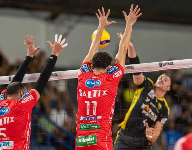 Vôlei Renata é o primeiro finalista da Superliga Masculina de Vôlei 2025/26