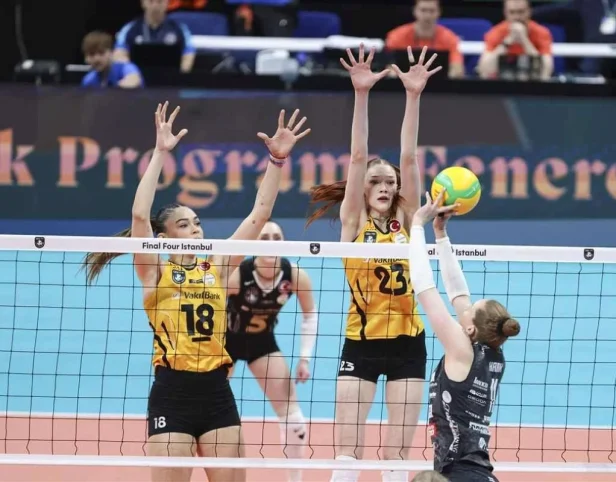 Vakifbank vira jogo quase perdido e elimina o Conegliano