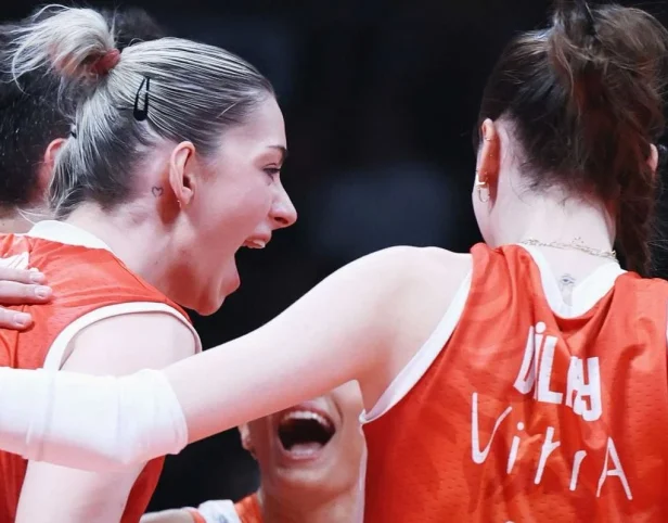 Stysiak lidera classificação do Eczacibasi à final da Champions