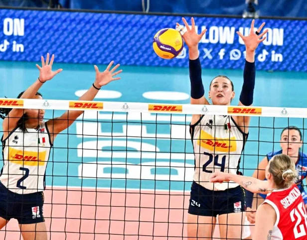 Itália conquista título de torneio amistoso em casa