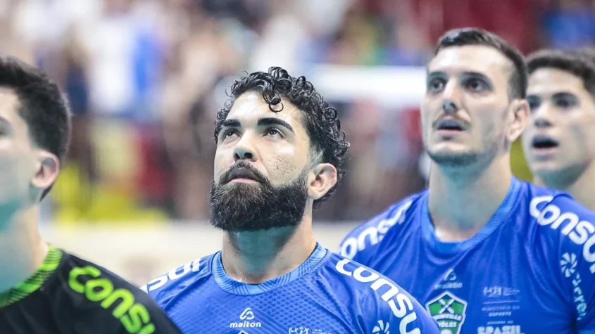 Joinville renova com levantador