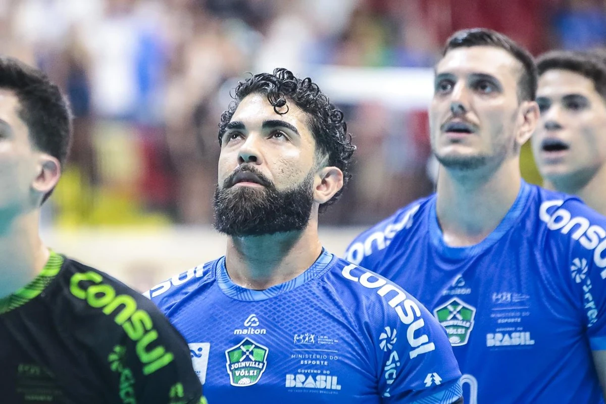 Joinville renova com levantador