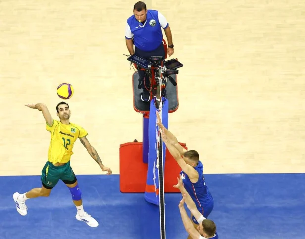 Brasil “desengasga”, bate a Sérvia e segue invicto na VNL