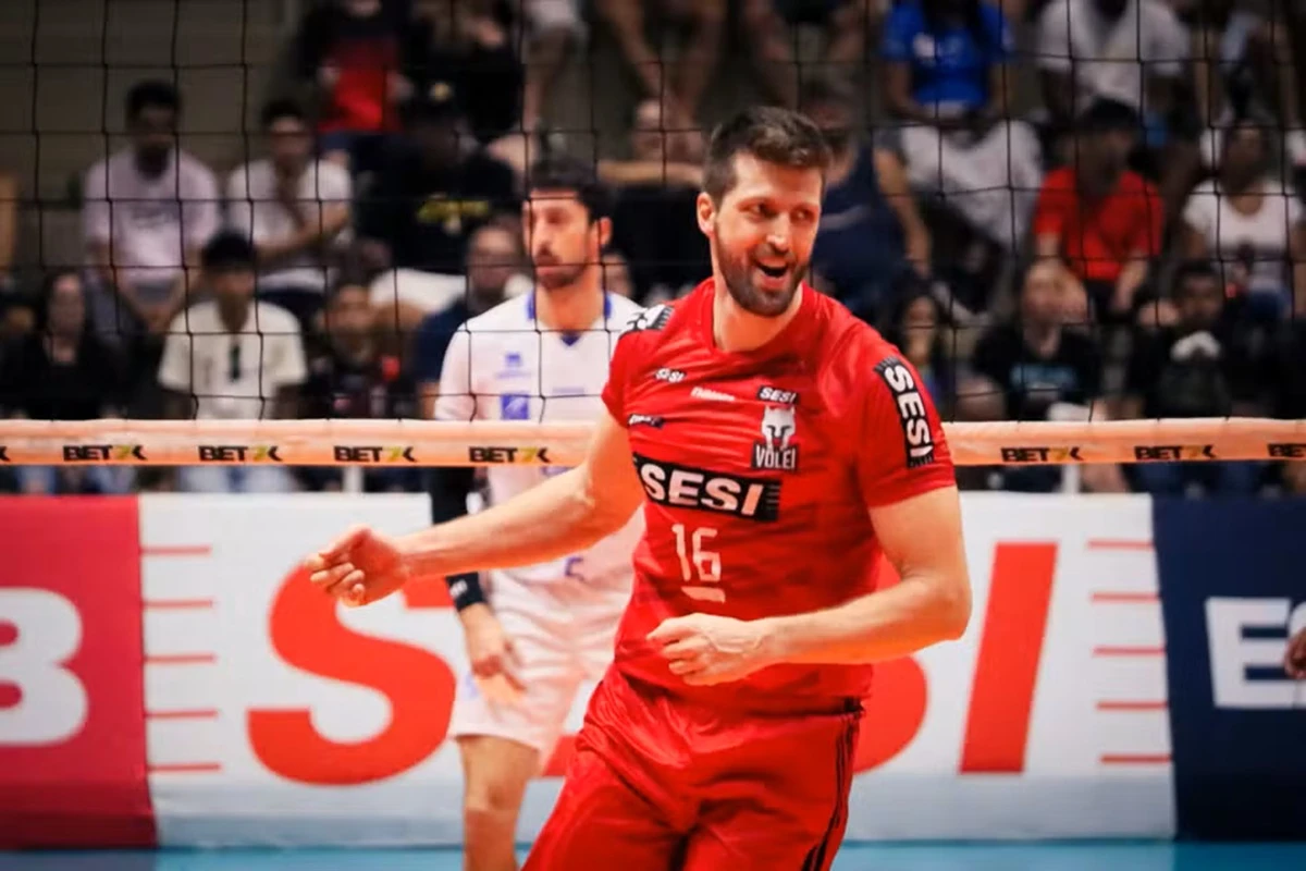 &Eacute;der, refor&ccedil;o do V&ocirc;lei Renata
