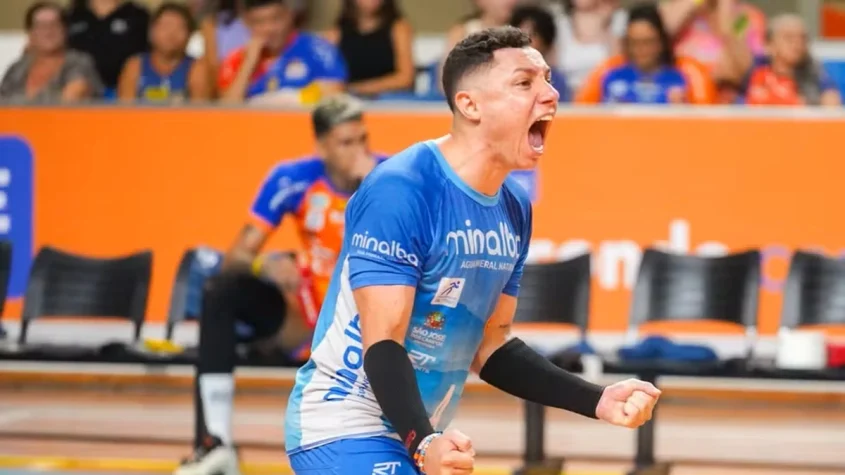 Rogerinho volta ao São José