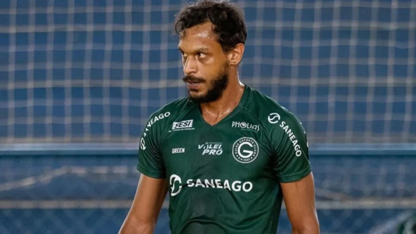 Rodrigo Leandro volta ao Goiás