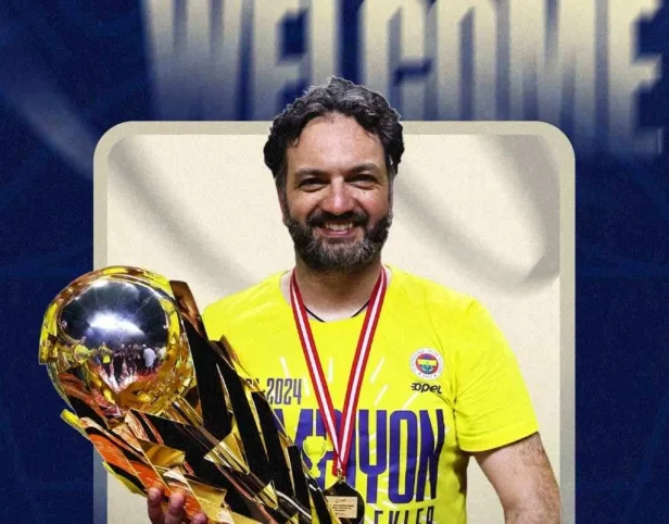 Lavarini apresentado pelo Fenerbahce