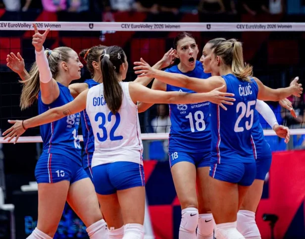 Boskovic lidera a Sérvia em vitória no Europeu
