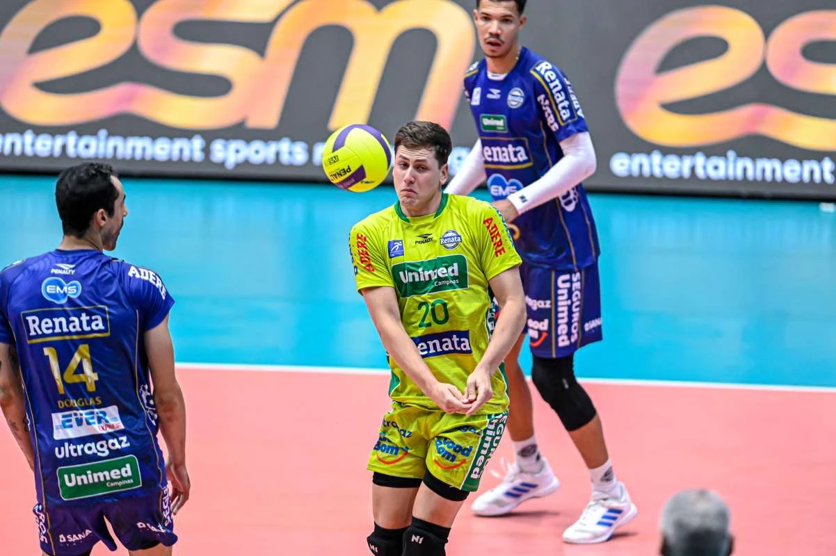 V&ocirc;lei Renata