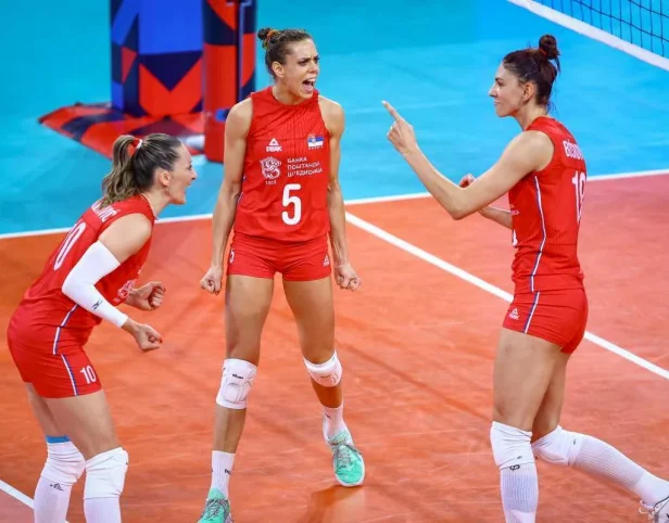 Sérvia fica com o bronze após bronca pública do técnico