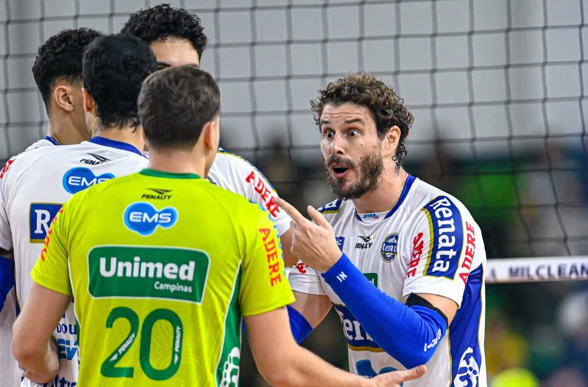 V&ocirc;lei Renata