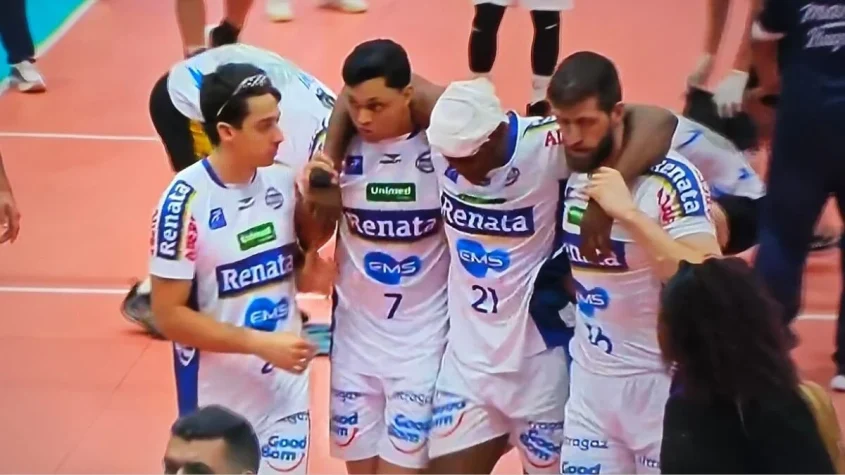 Acerola vôlei Renata choque