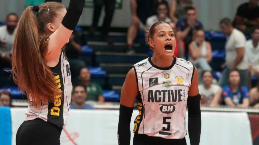 Praia Adenízia jogos de vôlei