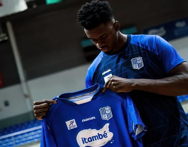 Minas reforça elenco com oposto da seleção cubana