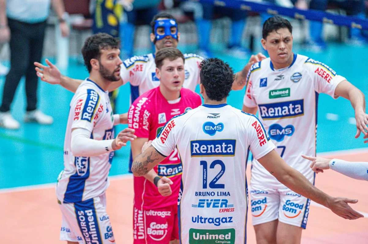 V&ocirc;lei Renata